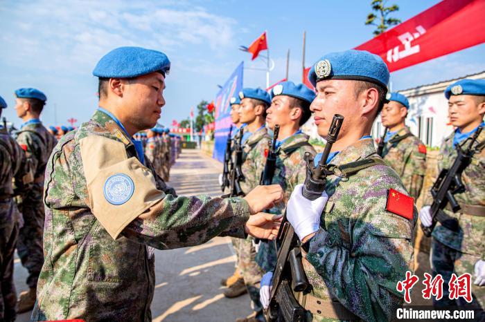 西藏軍區(qū)首支維和醫(yī)療分隊(duì)官兵獲聯(lián)合國(guó)“和平勛章”