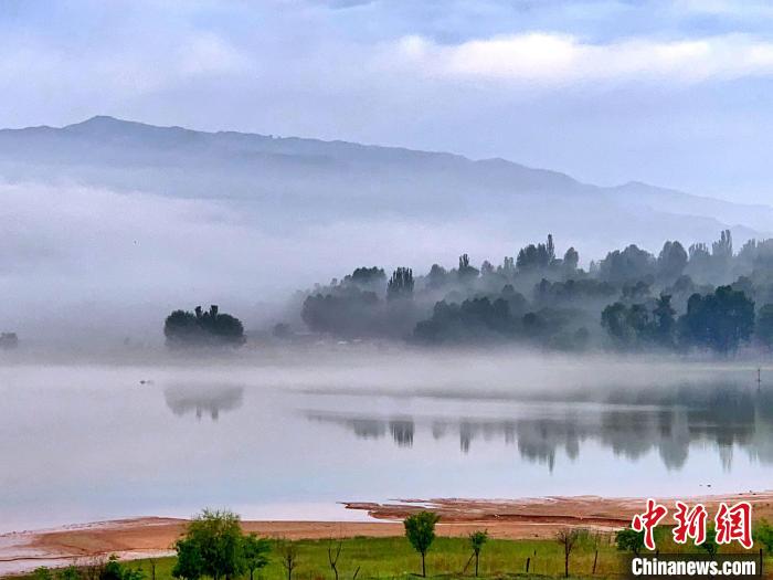 圖為青海黃河流域自然生態(tài)。(資料圖) 李玉峰 攝