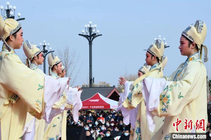 第十三屆“中國(guó)（淮陽(yáng)）非物質(zhì)文化遺產(chǎn)展演”開幕