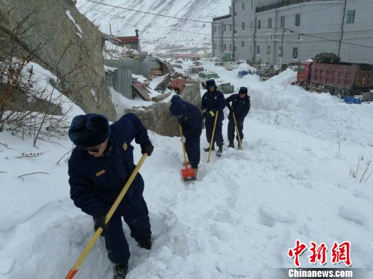 春節(jié)、藏歷年期間西藏消防堅(jiān)守崗位保民眾安穩(wěn)過年