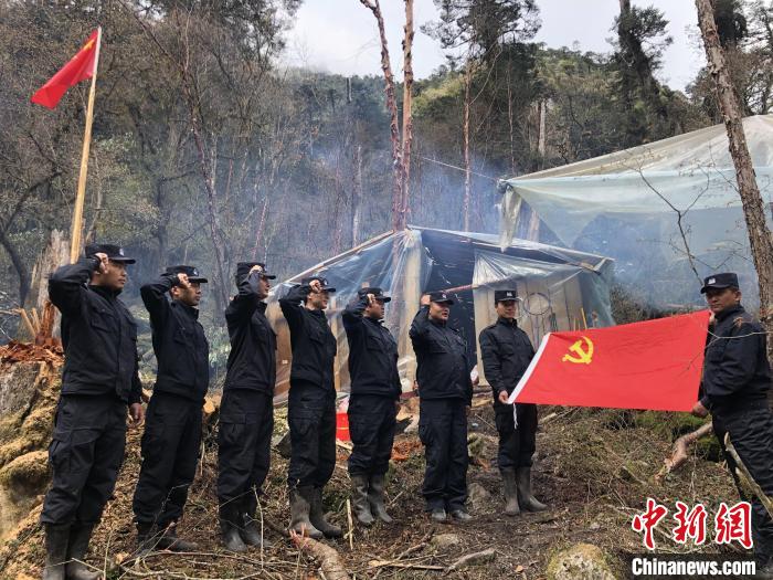 西藏多地移民管理警察開展多樣活動(dòng)獻(xiàn)禮黨的百年生日