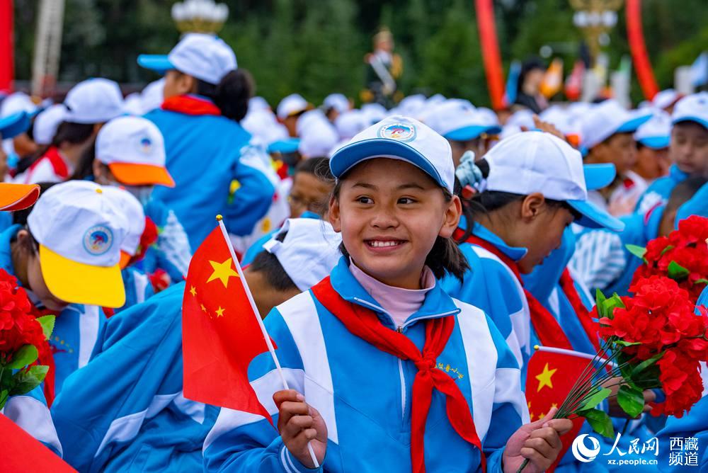 8月19日10時，慶祝西藏和平解放70周年大會在拉薩市布達拉宮廣場隆重舉行。徐馭堯 攝