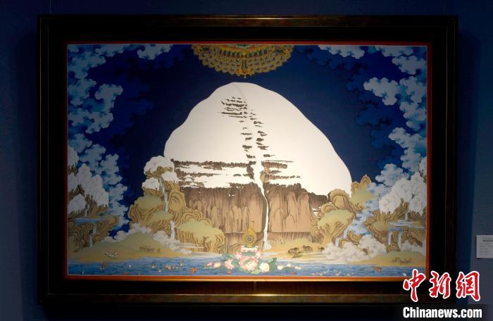 圖為5月16日，展覽中新創(chuàng)唐卡作品《岡底斯山》?！±盍?攝