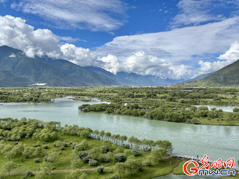 我們的家園丨【組圖】 綠水青山入畫，“金山銀山”筑起